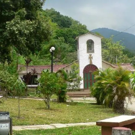 Cabana Con Piscina En Minca
